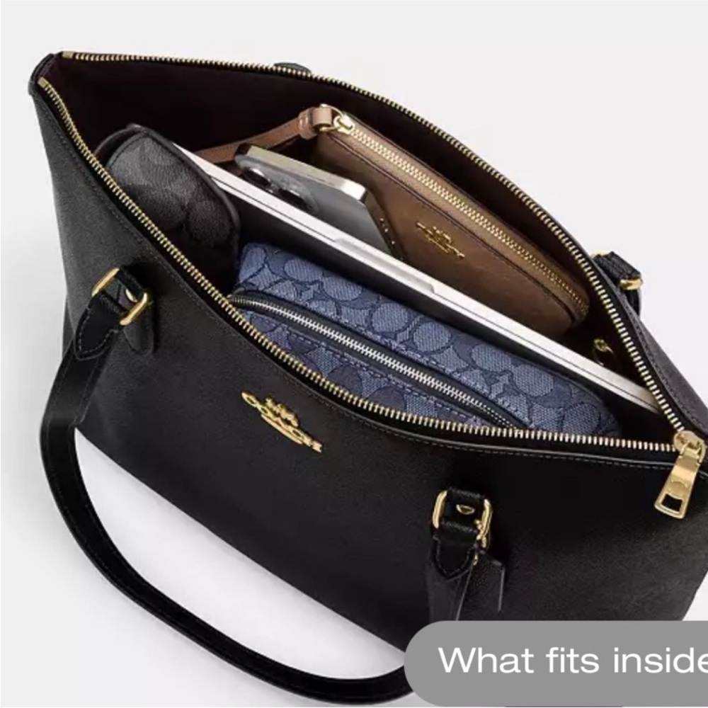 Coach Gallery Tote shoulder Bag With Heart Bolt Print - Picture 12 of 12